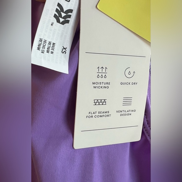 NWT all in motion tank - Picture 5 of 5